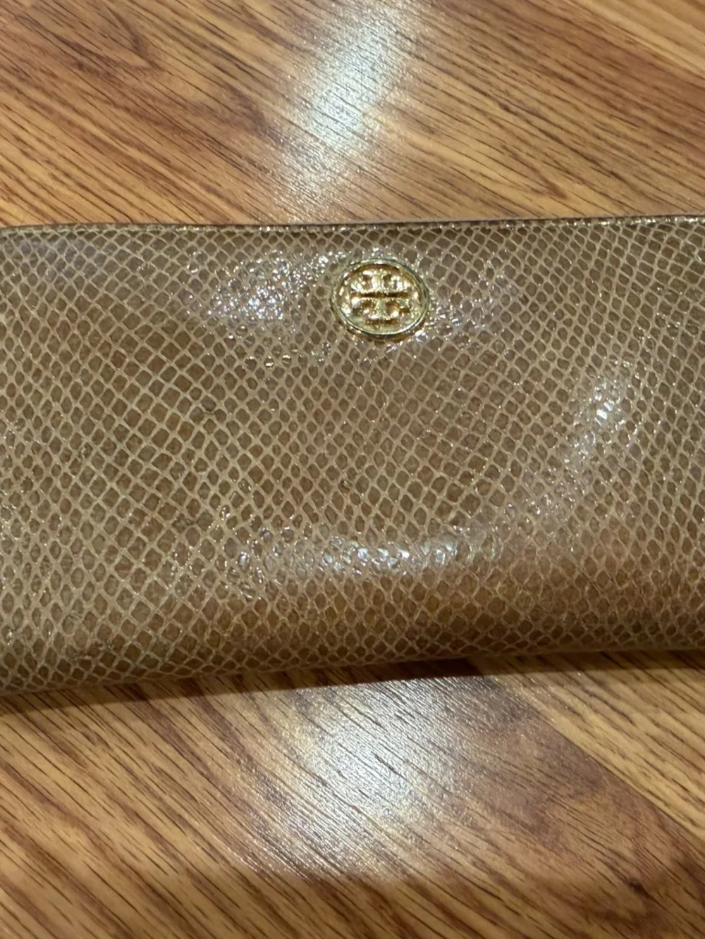 Tory Burch zip around wallet - champagne alligator print